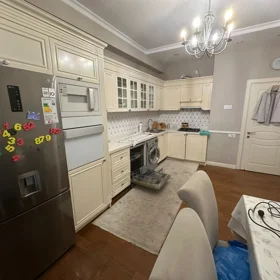 In Baku 138.0 m² apartment is for rent - Image 5