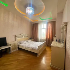 In Baku 92.0 m² apartment is for rent - Image 2