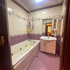 In Baku 92.0 m² apartment is for rent - Image 5