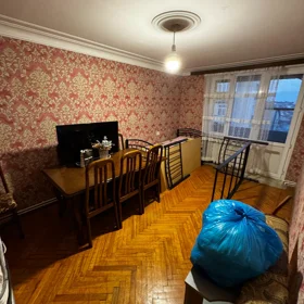 In Baku 90.0 m² apartment is for sale - Image 2