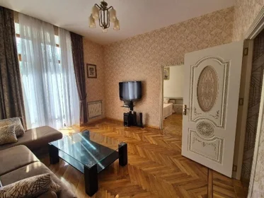 In Baku 60.0 m² apartment is for rent - Image 2