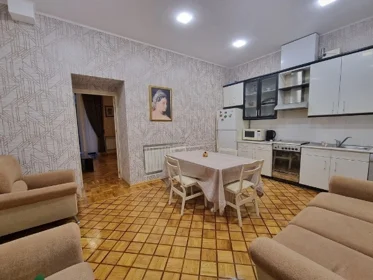 In Baku 60.0 m² apartment is for rent - Image 5