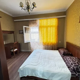 In Baku 90.0 m² apartment is for rent - Image 3