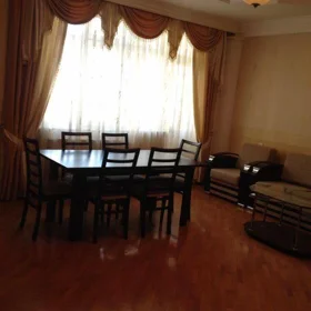 In Baku 150.0 m² apartment is for rent - Image 2