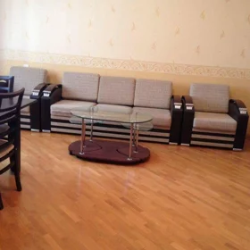 In Baku 150.0 m² apartment is for rent - Image 3