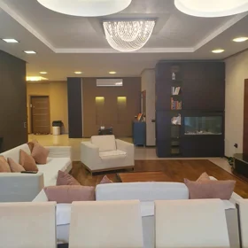 In Baku 240.0 m² apartment is for rent - Image 5