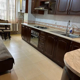In Baku 90.0 m² apartment is for rent - Image 2