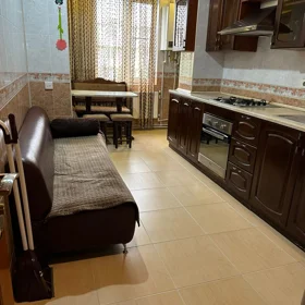 In Baku 90.0 m² apartment is for rent - Image 3