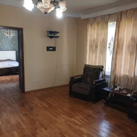 In Baku 80.0 m² apartment is for rent - Image 5