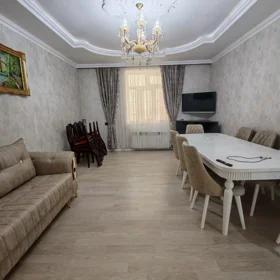 In Khirdalan 95.0 m² house with 3.0 rooms is for sale