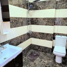 In Baku 75.0 m² apartment is for rent - Image 5
