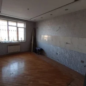 In Khirdalan 70.0 m² apartment is for sale - Image 2