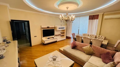 In Baku 110.0 m² apartment is for rent - Image 4