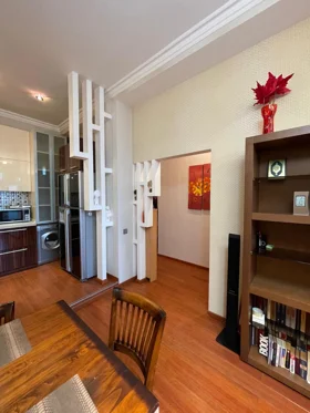 In Baku 70.0 m² apartment is for rent - Image 4