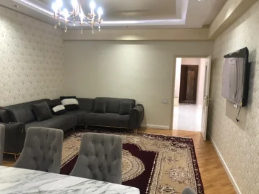 In Baku 110.0 m² apartment is for rent - Image 2