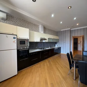 In Baku 220.0 m² apartment is for rent - Изображение 4