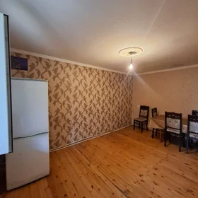 In Khirdalan 60.0 m² house with 2.0 rooms is for sale - Image 2