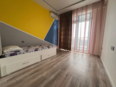 In Baku 104.0 m² apartment is for rent - Image 5