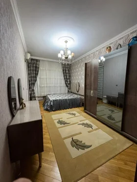 In Baku 140.0 m² apartment is for rent - Image 3