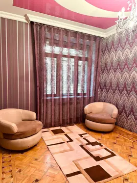 In Baku 180.0 m² apartment is for rent - Image 5