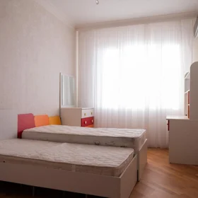 In Baku 150.0 m² apartment is for rent - Изображение 2