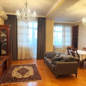 In Baku 125.0 m² apartment is for rent - Изображение 2