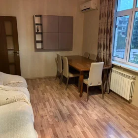 In Baku 70.0 m² apartment is for rent - Image 3