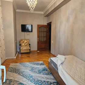 In Baku 110.0 m² apartment is for rent - Image 3