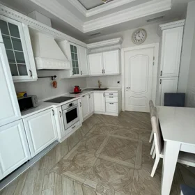 In Baku 170.0 m² apartment is for rent - Image 5