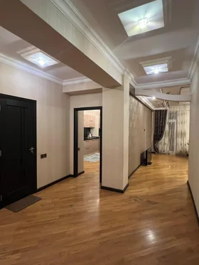 In Baku 145.0 m² apartment is for rent - Image 5