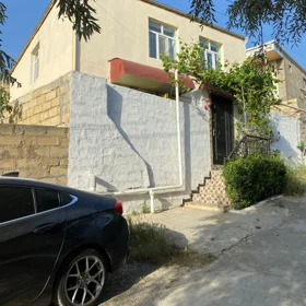 In Baku 60.0 m² house with 3.0 rooms is for sale - Image 2