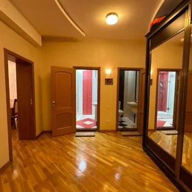 In Baku 94.0 m² apartment is for rent - Image 3
