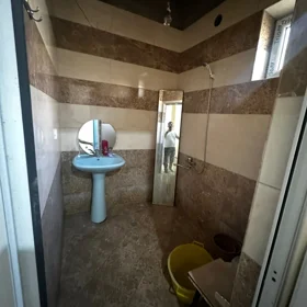 In Baku 120.0 m² house with 3.0 rooms is for rent - Image 4