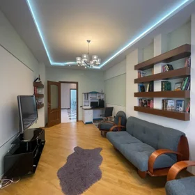 In Baku 160.0 m² apartment is for rent - Image 3