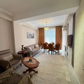 In Baku 80.0 m² apartment is for rent - Image 3
