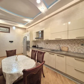 In Baku 135.0 m² apartment is for rent - Изображение 2