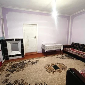 In Baku 70.0 m² house with 3.0 rooms is for rent - Image 4