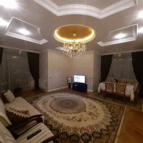 In Baku 125.0 m² apartment is for sale - Image 3