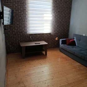 In Baku 80.0 m² house with 3.0 rooms is for rent - Image 2