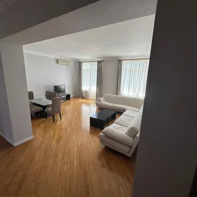 In Baku 600.0 m² house with 7.0 rooms is for rent - Изображение 3