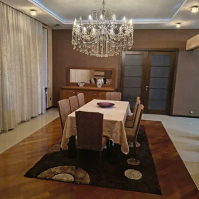 In Baku 150.0 m² apartment is for rent - Изображение 2