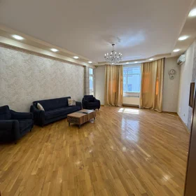 In Baku 160.0 m² apartment is for rent - Изображение 2