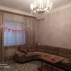 In Baku 220.0 m² house with 5.0 rooms is for sale