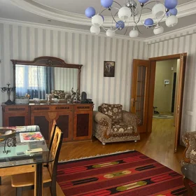 In Baku 100.0 m² apartment is for rent - Image 2