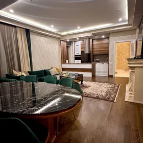 In Baku 140.0 m² apartment is for rent - Image 2