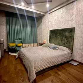 In Baku 140.0 m² apartment is for rent - Image 5
