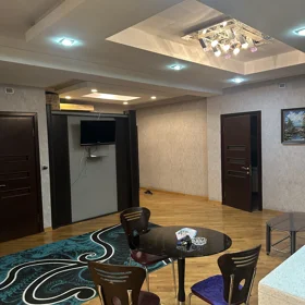 In Baku 178.0 m² apartment is for rent - Изображение 3