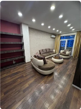 In Baku 200.0 m² apartment is for rent - Изображение 2