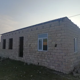 In Baku nan acre land is for sale - Image 2