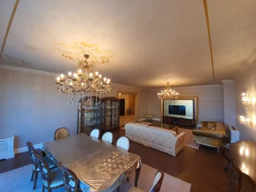 In Baku 227.0 m² apartment is for sale - Image 5
